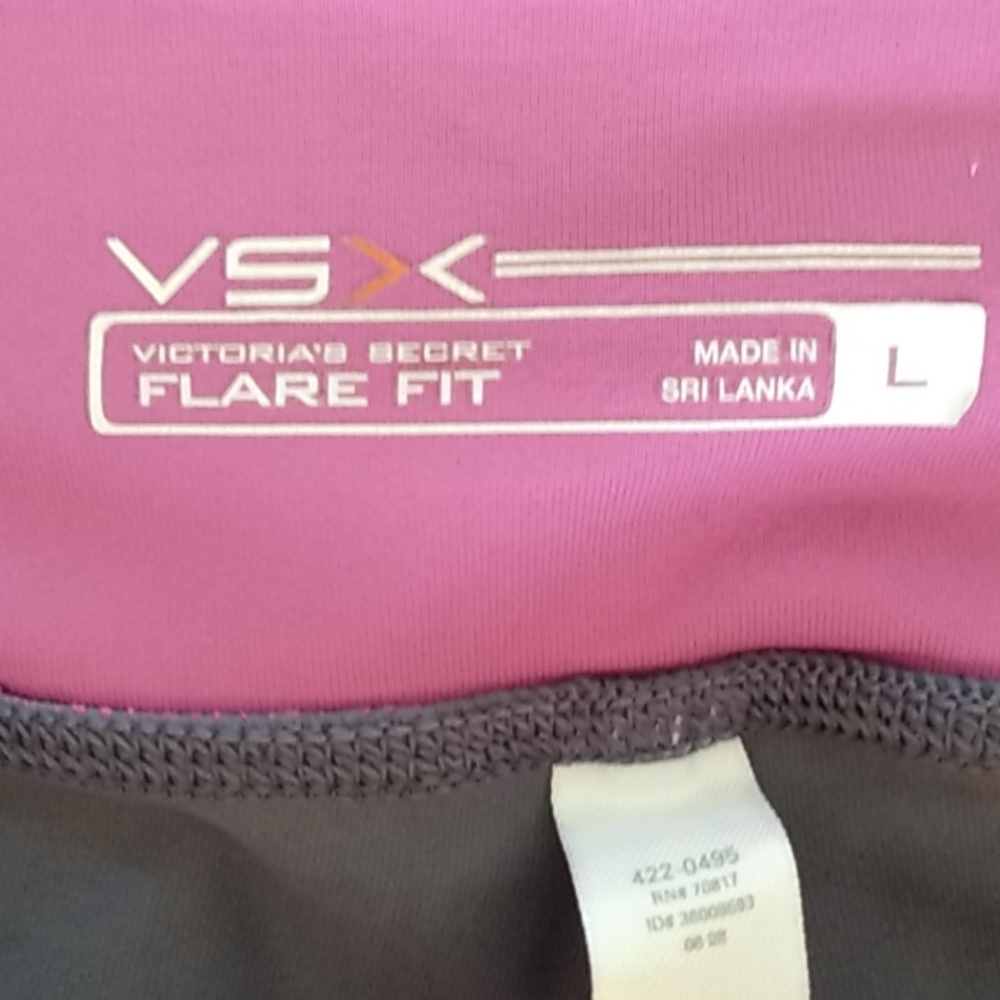 Victoria's Secret Flare & Fit Active Wear - Picture 4 of 5